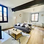 Aux Pieds Du Vieux-mans : Confortable T2 Cocooning *