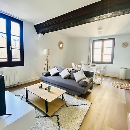 Aux Pieds Du Vieux-mans : Confortable T2 Cocooning *