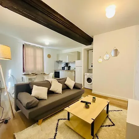 Aux Pieds Du Vieux-mans : Confortable T2 Cocooning Apartment Le Mans